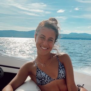 Meet your Posher, Marisa